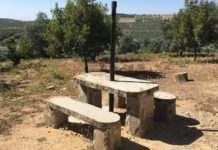 El PSOE denuncia dejadez en la limpieza de Los Villares